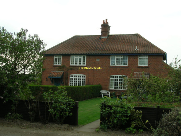 Photo 6"x4" Cottages on Bonby Lane Skipwith c2011