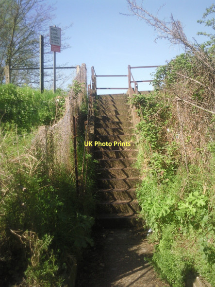 Photo 6"x4" Steps up to Angerstein Wharf branch line Greenwich\/TQ3977 c2011