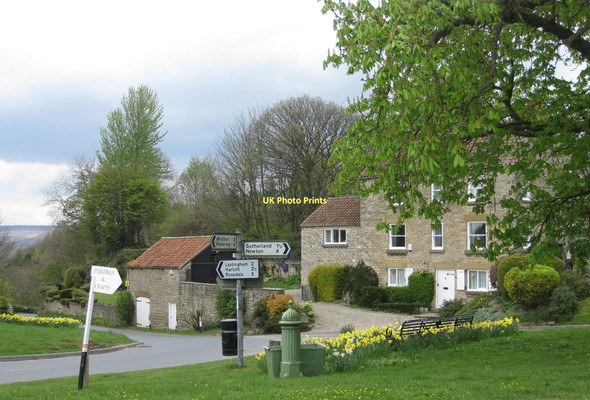 Photo 6"x4" Village pump, Cropton Cropton c2011