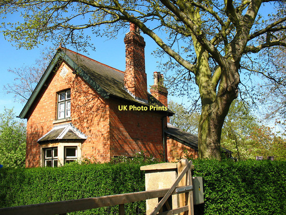 Photo 6"x4" North-west lodge to Osterley Park Southall c2011