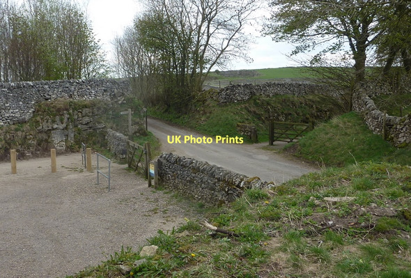 Photo 6"x4" Mouldridge Lane crossing the High Peak Trail Pikehall c2011