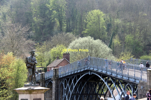 Photo 6"x4" War Memorial and Iron Bridge, Shropshire Ironbridge c2011