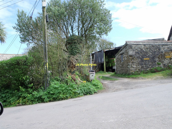 Photo 6"x4" Farm buildings, Church Cove, Lizard Church Cove\/SW7112 c2011