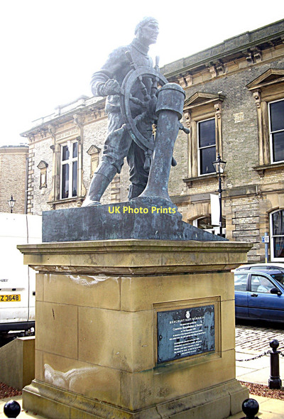 Photo 6"x4" Merchant Navy Memorial, Mill Dam South Shields c2011