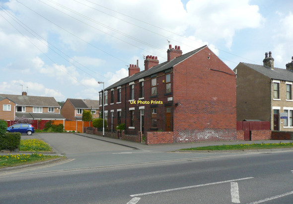 Photo 6"x4" Holyoake Terrace, Horbury Bridge Horbury c2011