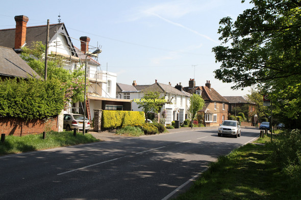 Photo 6"x4" Totteridge Village Barnet c2011