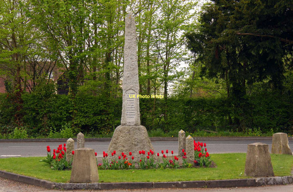 Photo 6"x4" Warborough war memorial Warborough c2011