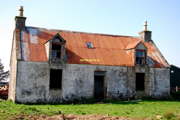 Photo 6"x4" Abandoned Croft Drumuie c2011