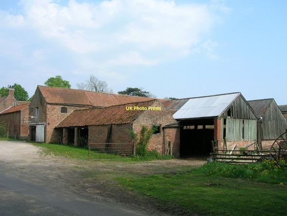 Photo 6"x4" Home Farm, Upper Helmsley Upper Helmsley c2011