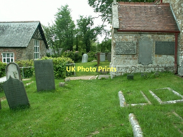 Photo 6"x4" St. Mary's, churchyard and porch Black Torrington c2007
