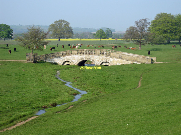 Photo 6"x4" Marrs Beck and Pickering Bridge Hovingham c2011