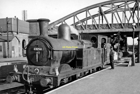 Photo 6"x4" Ex-GC 0-6-2T as Station Pilot at Peterborough North Peterborough c1958