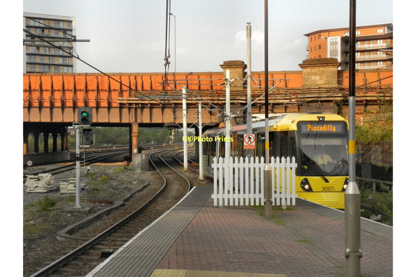 Photo 6"x4" Metrolink, Victoria Station Manchester c2011
