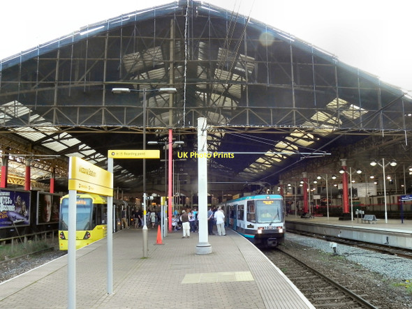Photo 6"x4" Victoria Station, Metrolink Manchester c2011