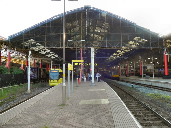 Photo 6"x4" Manchester Victoria Station Manchester c2011