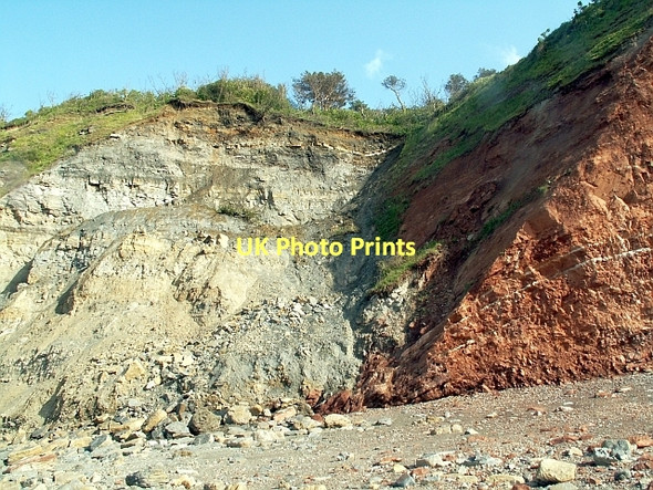 Photo 6"x4" Fault exposed in cliff face, Blue Anchor Blue Anchor\/ST0243 c2007