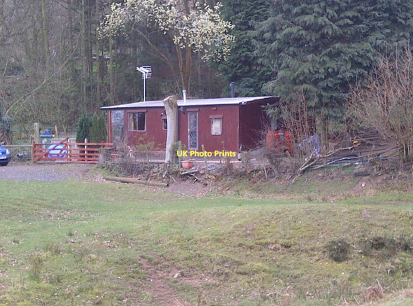 Photo 6"x4" Little Shack down the Common Brookrow c2011