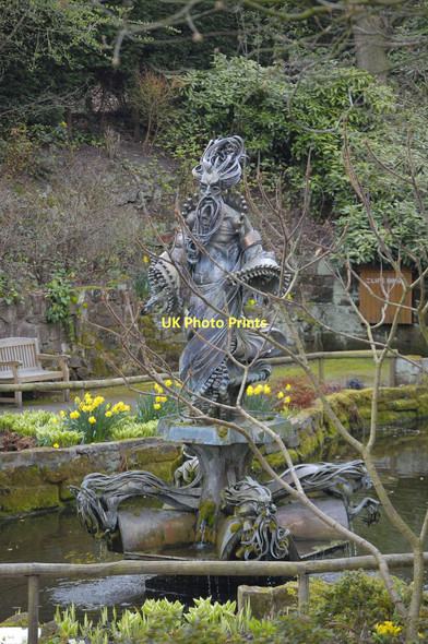 Photo 6"x4" Neptune Statue, Chester Zoo Moston\/SJ4070 c2011