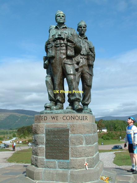 Photo 6"x4" Commando Memorial Spean Bridge Aonachan c2003