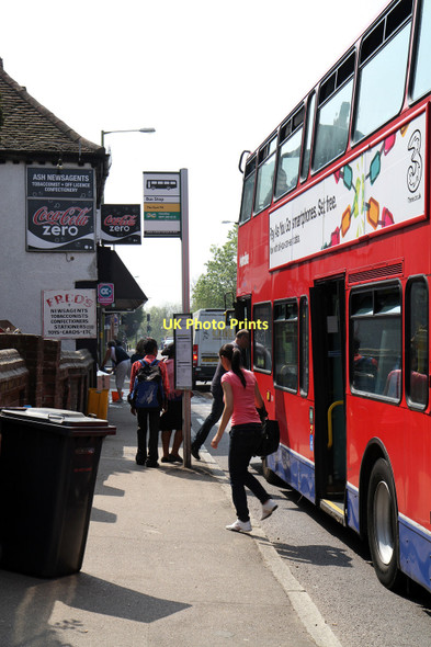 Photo 6"x4" Edgware Service Borehamwood c2011