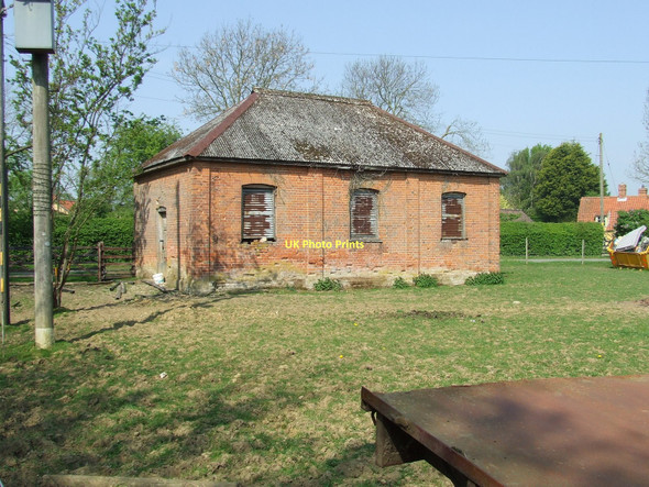 Photo 6"x4" Old Building Thorpe Green\/TL9354 c2011 P1