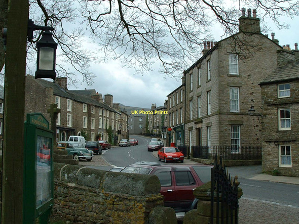 Photo 6"x4" Main Street Askrigg c2003