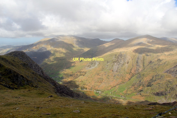 Photo 6"x4" Llanberis Pass from Llanberis Path, Clogwyn Gwastadnant c2011