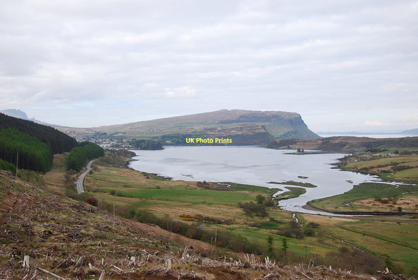 Photo 6"x4" Loch Portree Heatherfield c2011