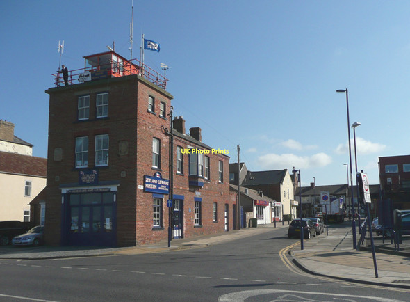 Photo 6"x4" The Zetland Lifeboat Museum and Lookout Redcar\/NZ6124 c2011