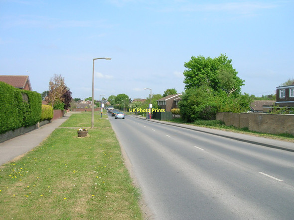 Photo 6"x4" York Road, Strensall heading north Strensall c2011