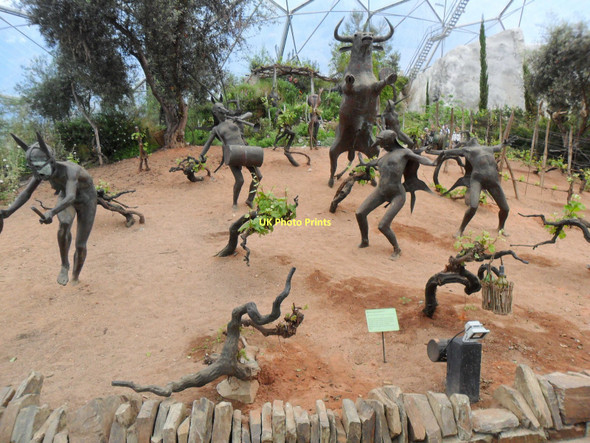 Photo 6"x4" Bronze statuettes, Eden Project Bodelva c2011
