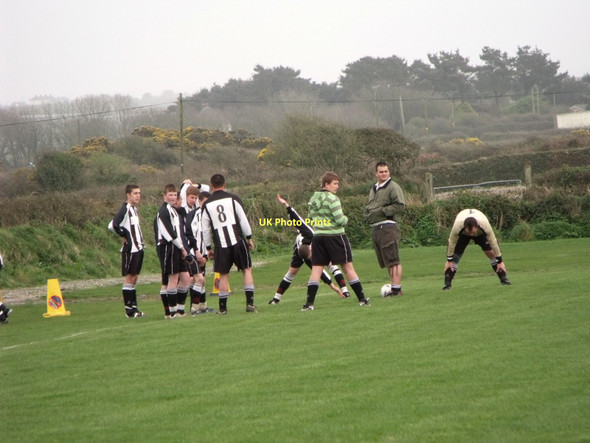 Photo 6"x4" Rosudgeon FC warm-up, Playing fields, Rosudgeon Rosudgeon c2011