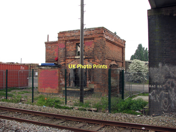 Photo 6"x4" Bobbers Mill: remains of crossing-keeper's house Nottingham\/SK5641 c2011