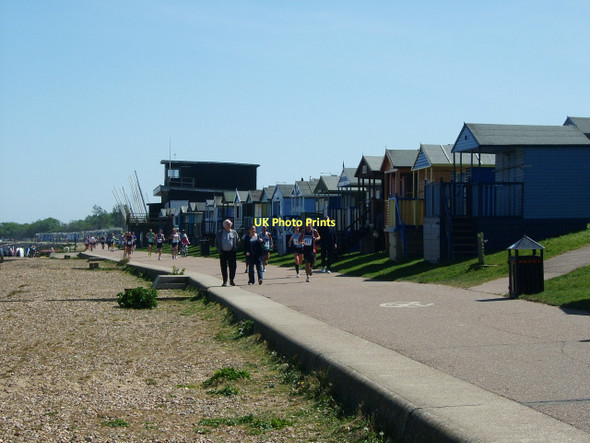 Photo 6"x4" Tankerton Promenade Whitstable c2011