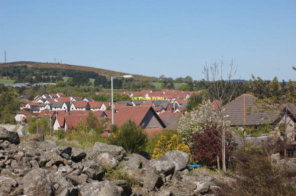 Photo 6"x4" Kingswells rooftops Newhills c2011