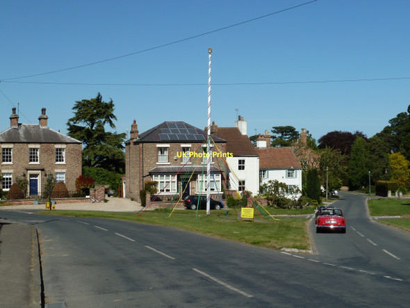 Photo 6"x4" Village Green with Maypole, Aldborough Aldborough\/SE4066 c2011