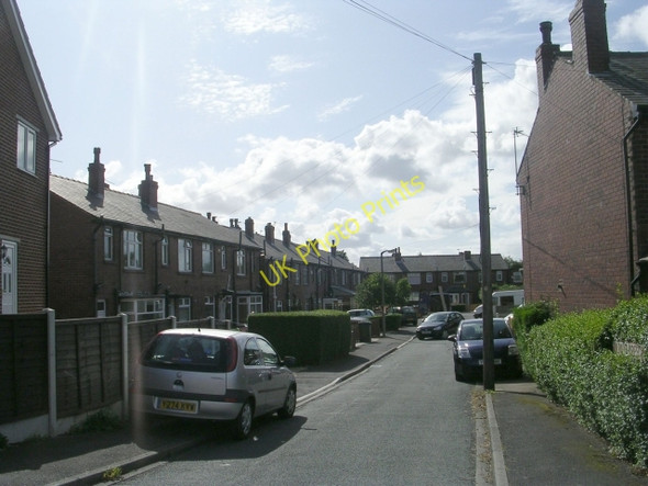 Photo 6"x4" Milroyd Crescent - Leeds Road Batley c2009