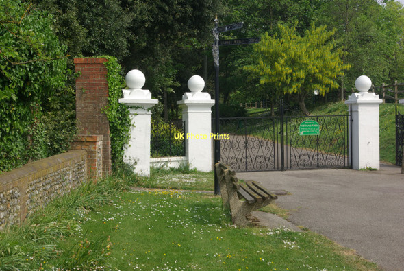 Photo 6"x4" Gates to Hotham Park Bognor Regis c2011
