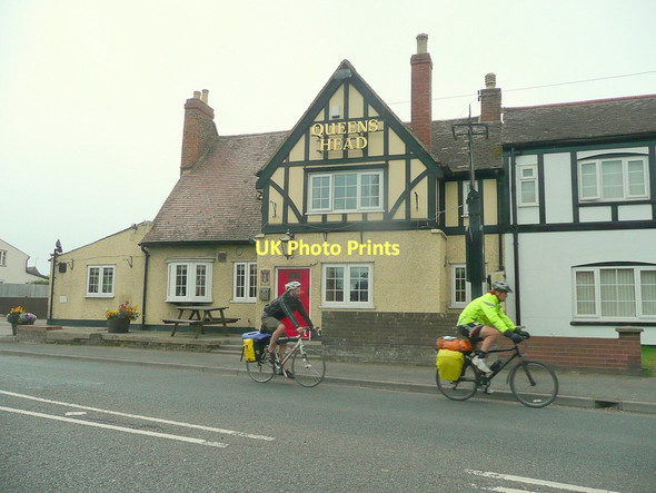 Photo 6"x4" Queens Head, Longford Gloucester c2011