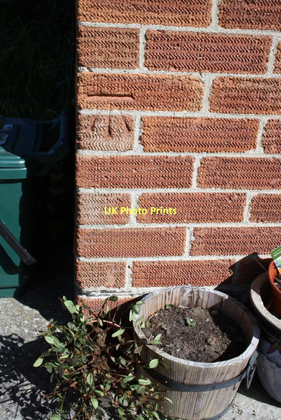 Photo 6"x4" Benchmark on #13 Hamfield Wantage c2011