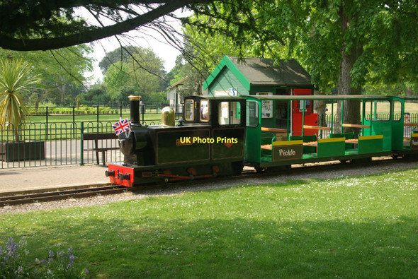 Photo 6"x4" Miniature railway in Hotham Park Bognor Regis c2011