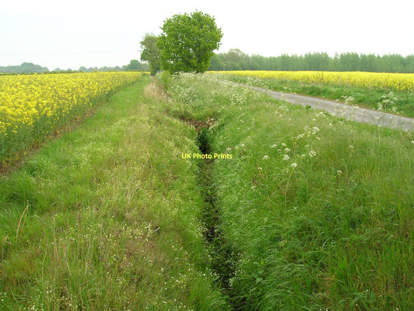 Photo 6"x4" Drainage ditch beside Thief Lane Selby c2011
