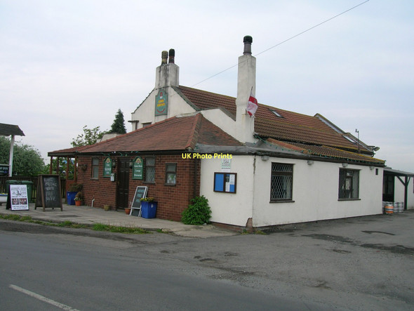 Photo 6"x4" The Sloop Inn, temple Hirst Hirst Courtney c2011