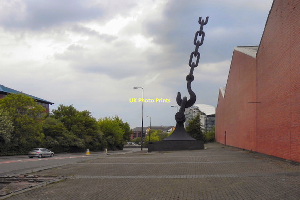 Photo 6"x4" Skyhook (2) Trafford Park Salford\/SJ8098 c2011