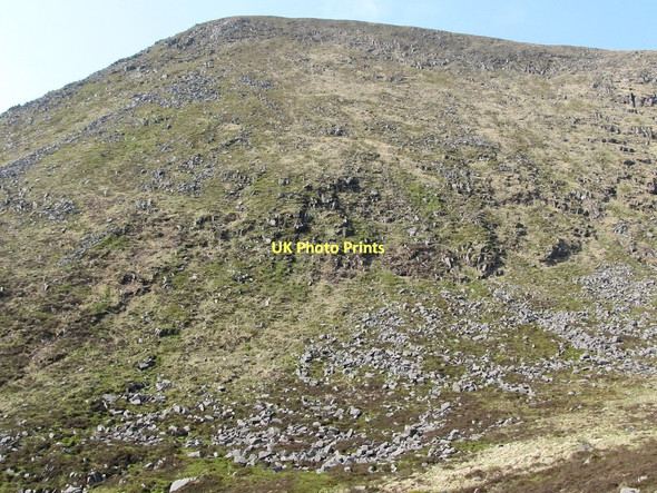 Photo 6"x4" The flank of Slieve Commedagh from the Pot of Pulgarve Newcastle\/J3732 c2011