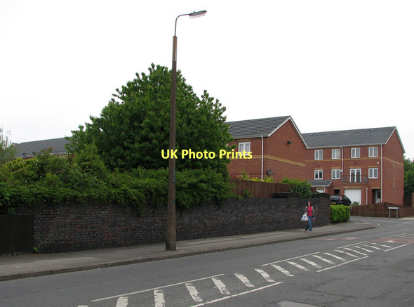 Photo 6"x4" Vestiges of the Great Central Railway Highbury Vale c2011