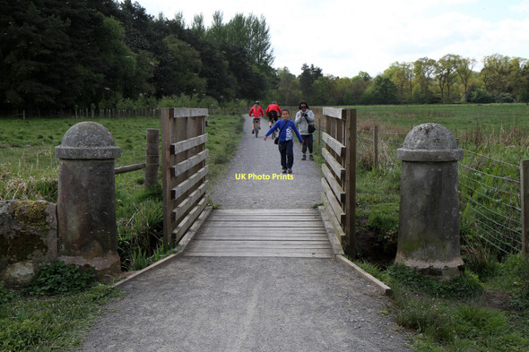 Photo 6"x4" Bridge On The Loch Leven Heritage Trail Kinross c2011