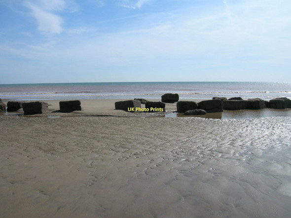 Photo 6"x4" Beach and wartime defences near Easington Easington\/TA3919 c2011