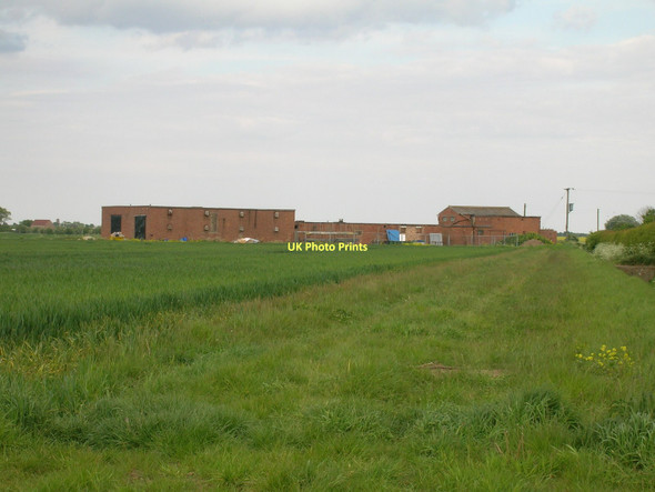 Photo 6"x4" Farm buildings, Patrington Road Patrington Haven c2011