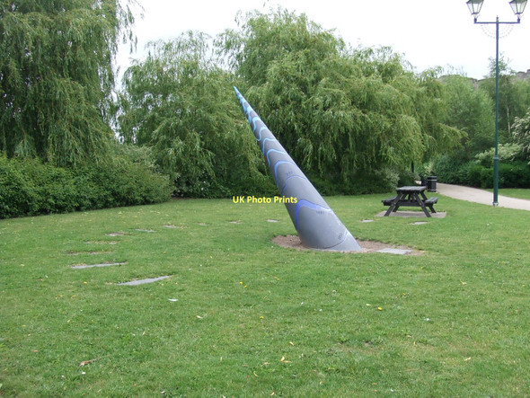 Photo 6"x4" Sundial near River Trent, Newark Newark-on-Trent c2011